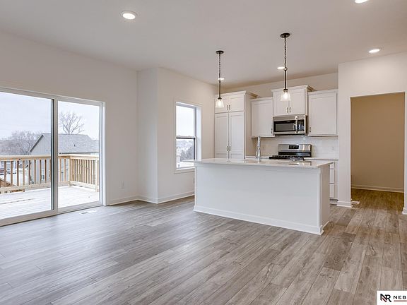 5th image of 13808 S 52nd St