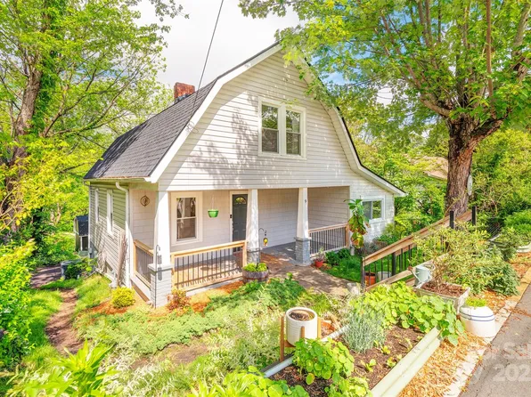 9 North St, Weaverville, NC 28787