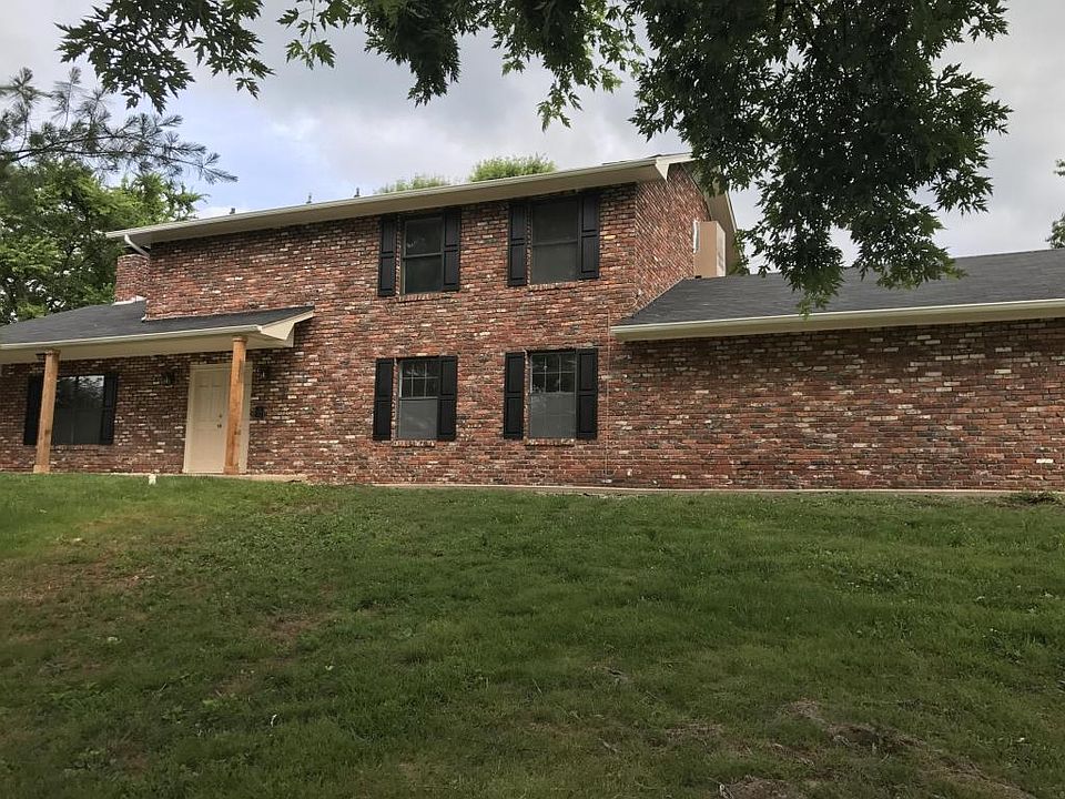 1st image of 101 Foster Dr