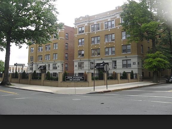 2nd image of 22 S Munn Ave APT 14