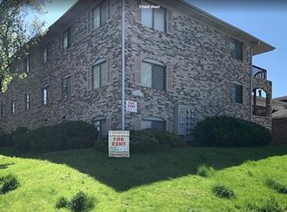 701 Bowery St APT 9, Iowa City, IA 52240