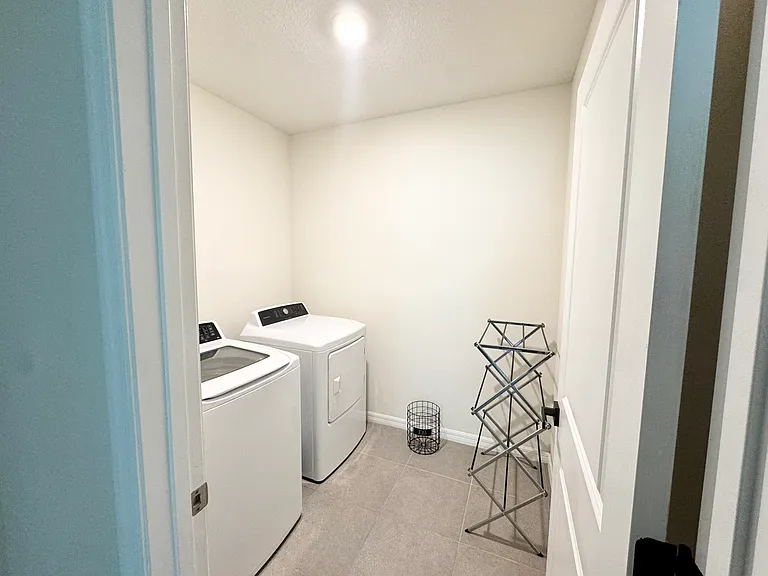 10954 Carlton Fields Dr — Photo 12