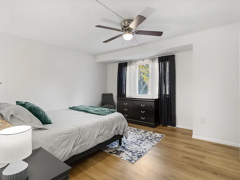 282 Randolph St — Photo 27