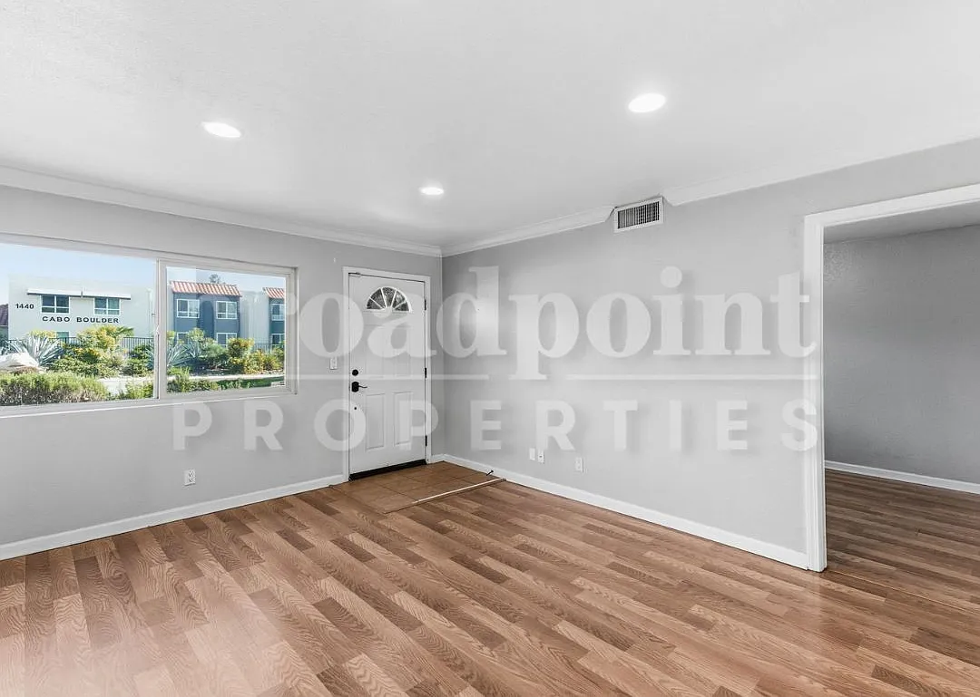 4 bed, 2.5 bath, 1510 sqft, $3,895 — Photo 3