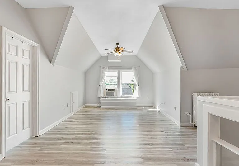 1122 Caroline St #4 — Photo 6