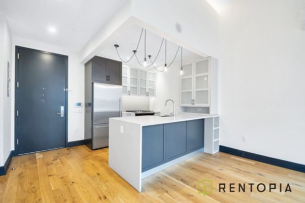 1st image of 10 Montieth St #833