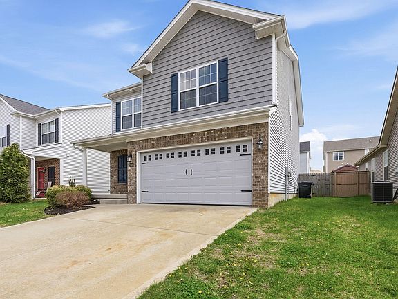 3rd image of 590 Lucille Dr