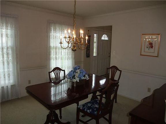 5th image of 36 Woodward Dr