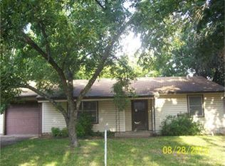 1241 SW 5th St, Grand Prairie, TX 75051