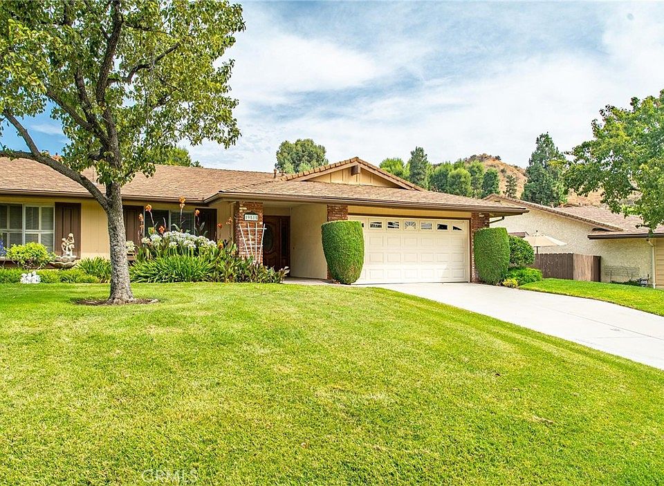 19515 Mesa Of The Oaks, Santa Clarita, CA 91321 Zillow