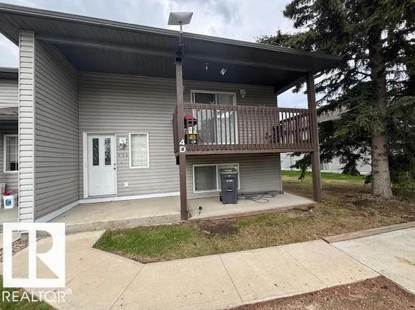4716 49th St, Cold Lake, AB T9M 1Y4
