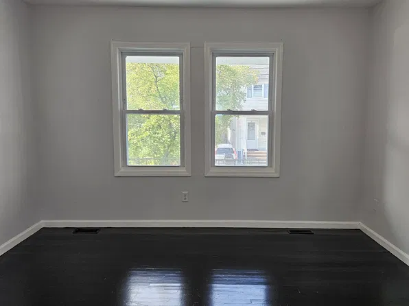 31 Ellen St #1, New Brunswick, NJ 08901