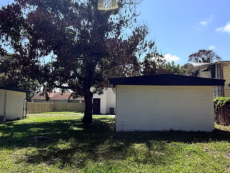 1022 Citrus Ave #B — Photo 3