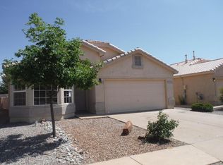 7512 Via Cometa SW, Albuquerque, NM 87121