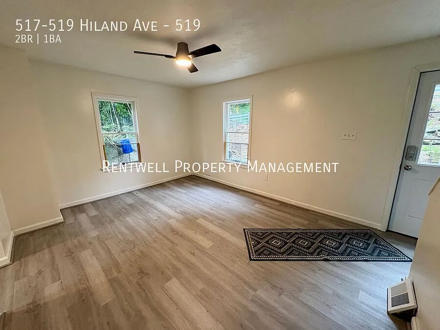 Cozy 2-Bedroom Duplex with Off-Street Parking in Coraopolis — Photo 3