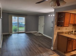 6724 W 64th Pl APT 1E, Chicago, IL