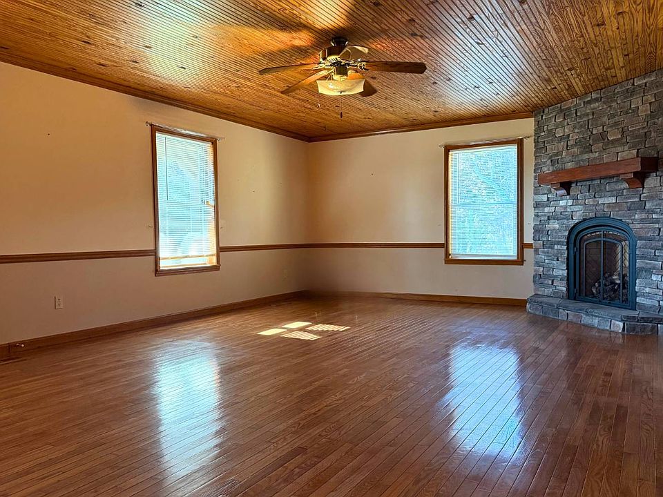 7th image of this home