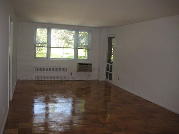 4th image of 345 Main St APT 03E