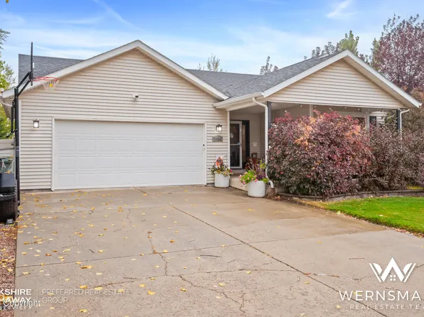 1204 Arapahoe Ave, Gillette, WY 82718