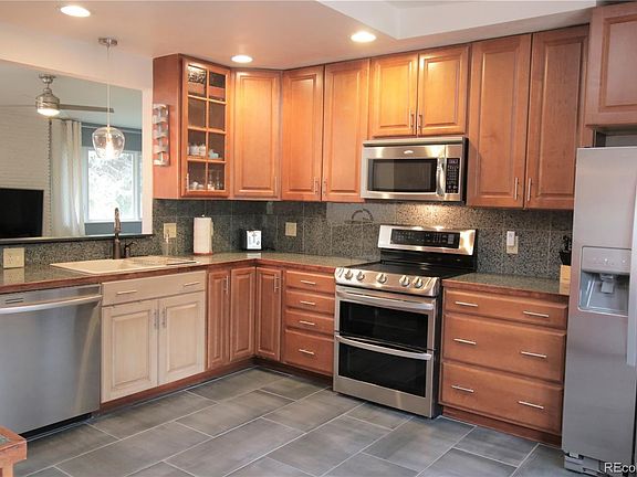 3rd image of 2038 18th Ave