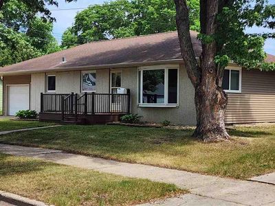 819 9th St N, New Ulm, MN, 56073