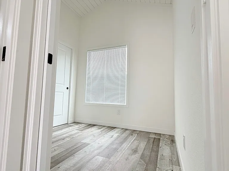 4610 Gateway Rd #30 — Photo 5