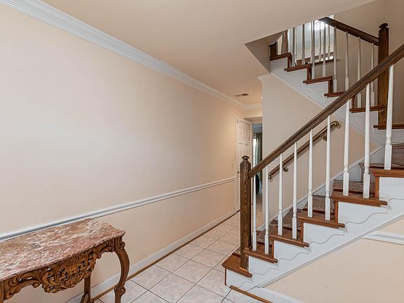 5th image of 3548 S George Mason Dr