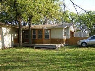 745 Lakeside Dr, Azle, TX 76020