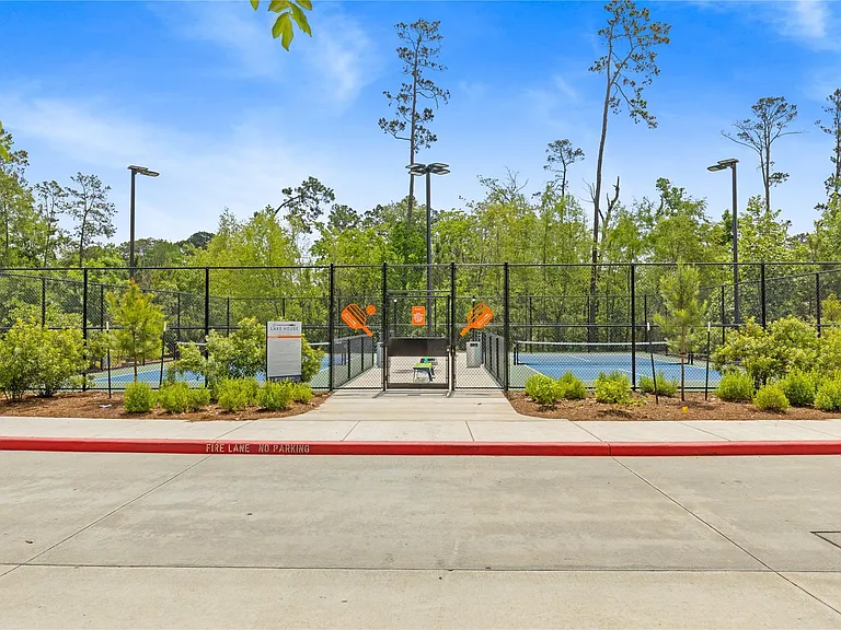 641 Royal Arch Dr — Photo 40