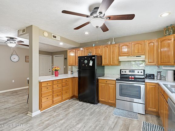 3rd image of 538 Nolin Park Rd