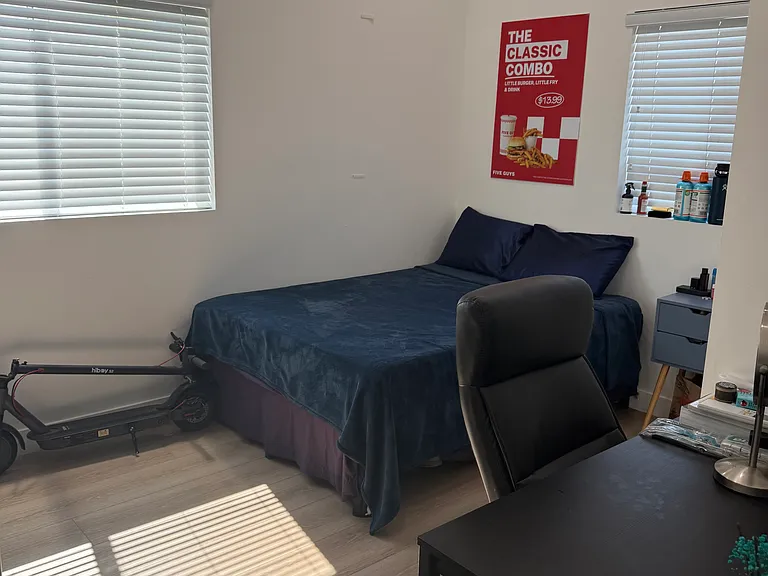 3004 Shrine Pl S — Photo 8