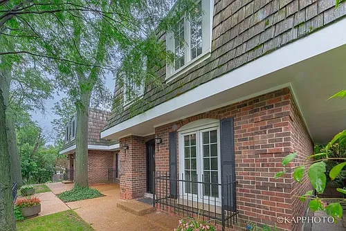3021 Highland Ave Photo 1