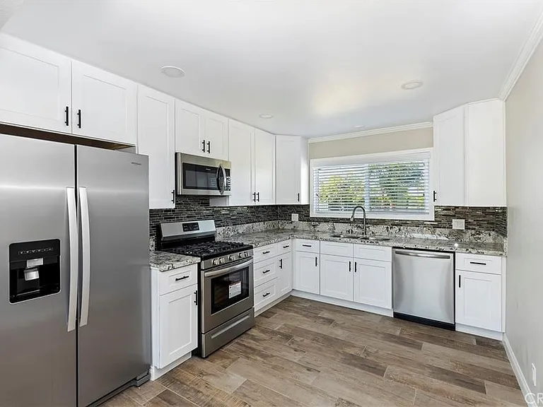 4694 Pedley Ave — Photo 7