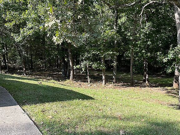 3rd image of 997 Southland Dr