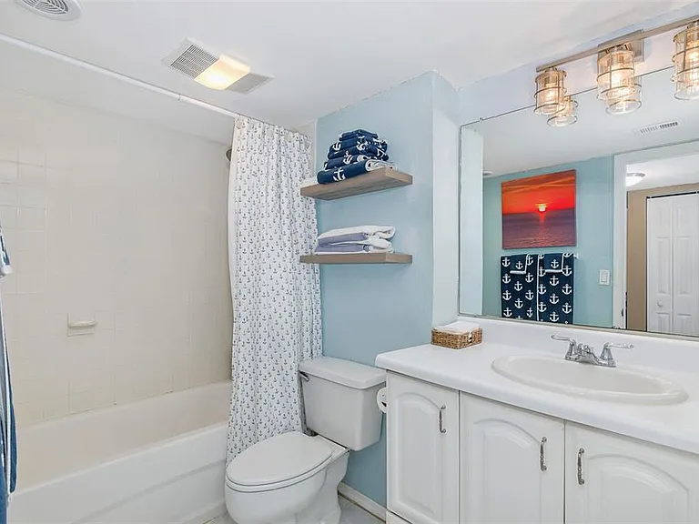 51 Island Way #108 — Photo 9