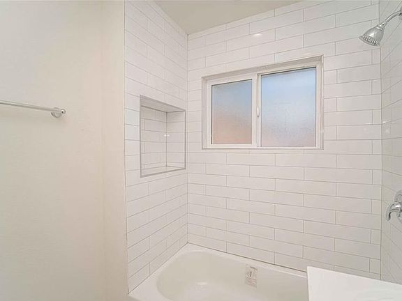 3rd image of 326 E 73rd St #73-328B