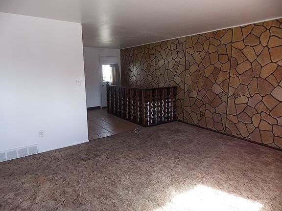 5th image of 1831 W Asbury Ave