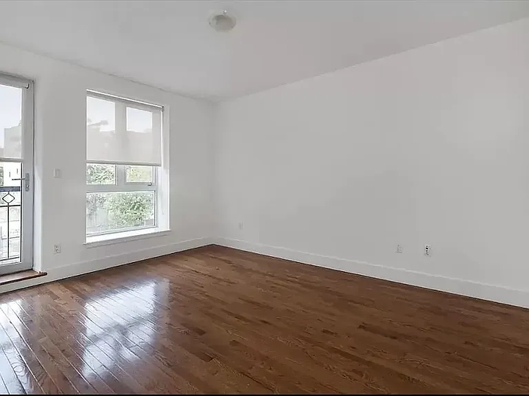 80 Meserole St #2J — Photo 4