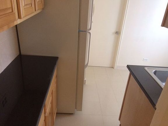 5th image of 64-41 Saunders St #12