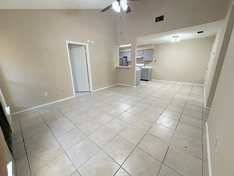 2032 Redwing Way — Photo 6