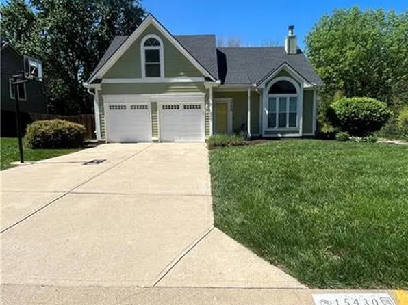 15430 Foster St, Overland Park, KS 66223