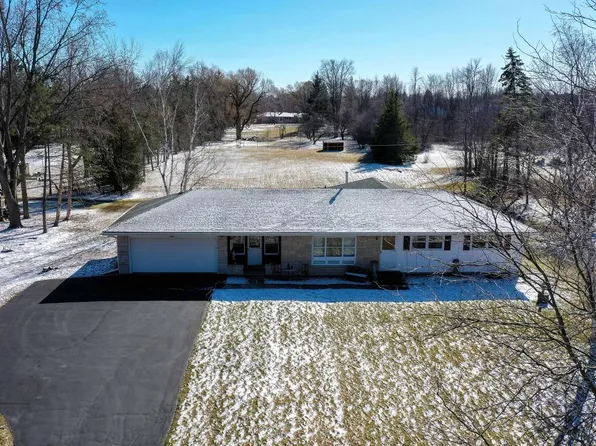 1803 West Fiesta LANE, Mequon, WI 53092