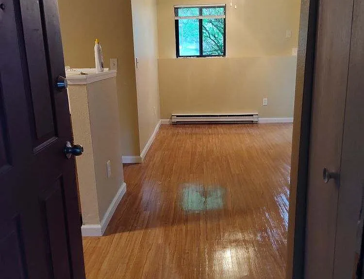 4501 Boardwalk Dr #K — Photo 2