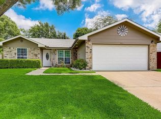 5616 Oregon Trail Ct, Fort Worth, TX 76148