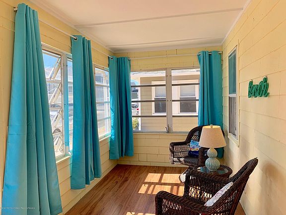 3rd image of 260 N St #1