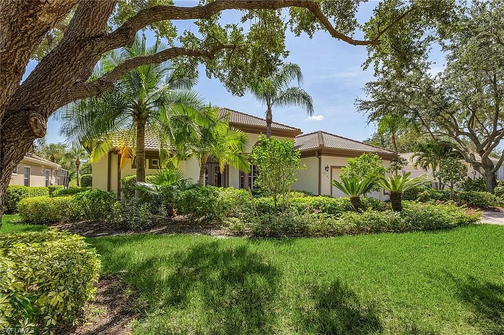 3 bed, 3.0 bath, 2490 sqft, $10,995 — Photo 3