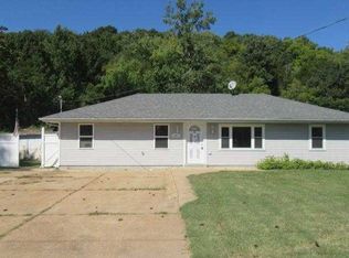 451 Romaine Creek Rd, Fenton, MO