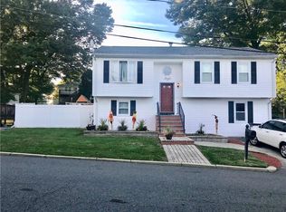 4 Linda Ct, Providence, RI 02904