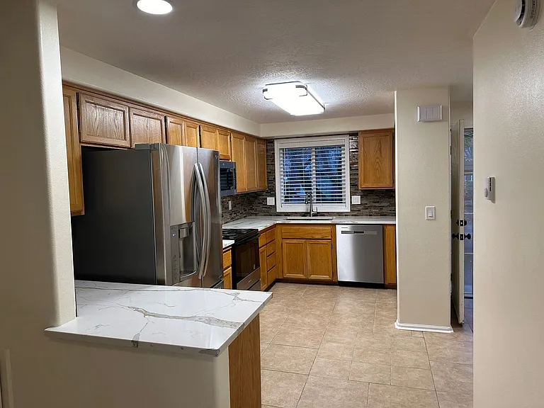 1612 Fetters Loop — Photo 12