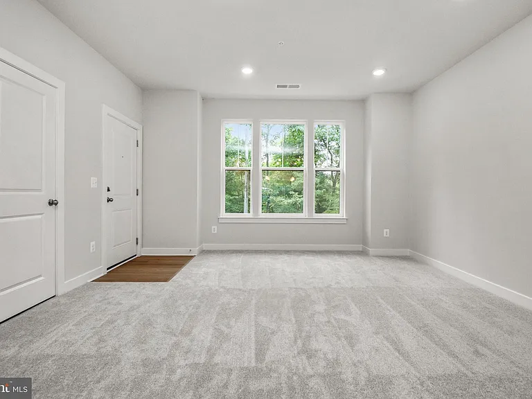 20847 Owenmore Ter — Photo 4